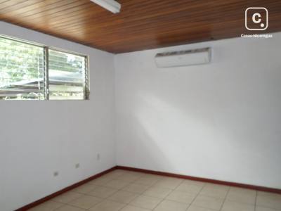 Casa en venta en Altamira, Managua – 7 hab, 1,100 varas²