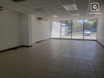 Edificio en venta o alquiler en Managua – 830 m²