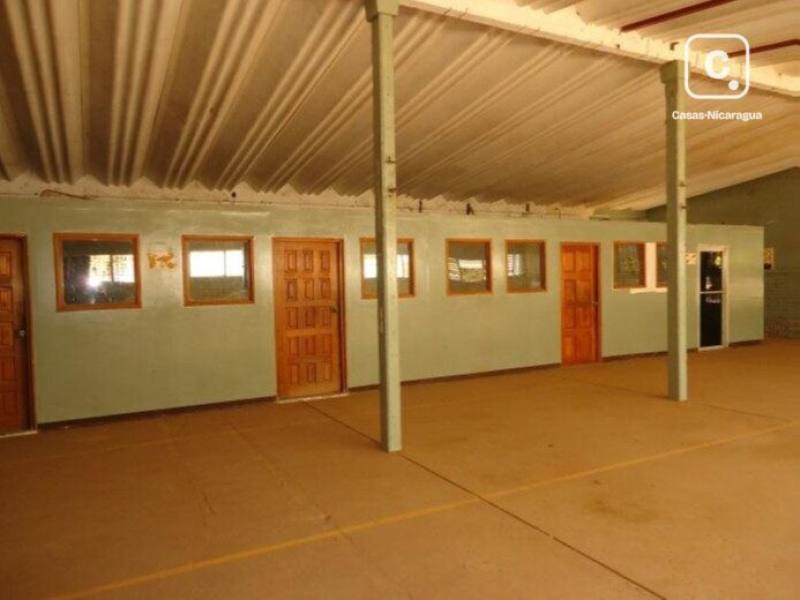 Bodega en venta en Granada – 3,098 m²