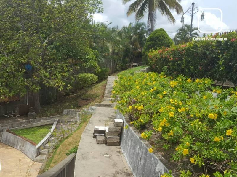 Terreno en venta en Villa Fontana, Managua – 2,500 varas²