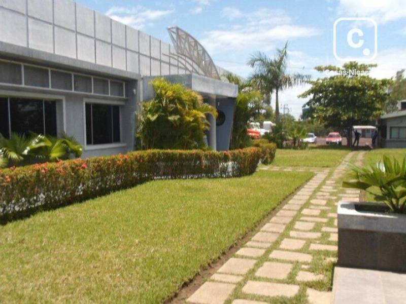 Oficina en alquiler en Carretera Norte, Managua – 100 m²
