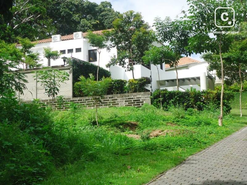 Terreno en venta en Carretera Masaya, Managua – 3,138 varas²