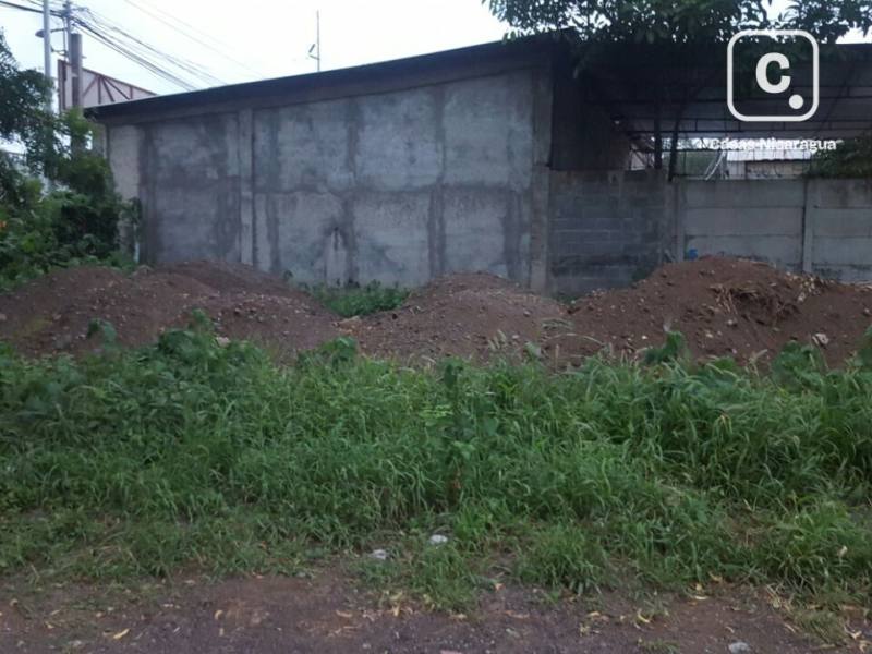 Terreno en venta o alquiler en Reparto San Juan, Managua – 2,930 varas²