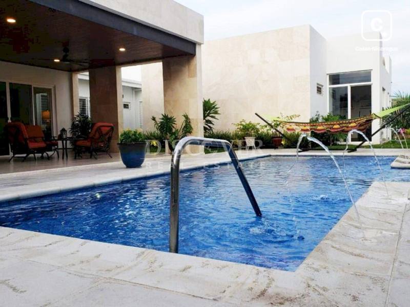 Casa en venta o alquiler en Santo Domingo, Managua – 5 hab, 750 m²