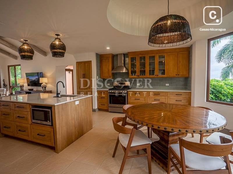 Casa de playa en venta en Tola, Rivas – 4 hab, 1,436 varas²