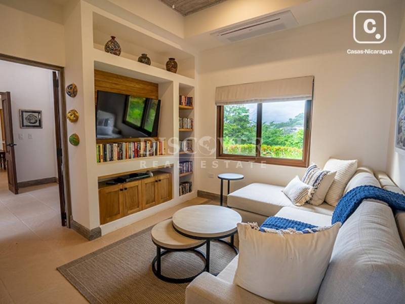 Casa de playa en venta en Tola, Rivas – 4 hab, 1,436 varas²
