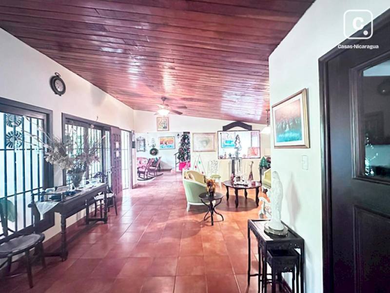 Casa en venta en Santo Domingo, Managua – 4 hab, 360 m², US$ 380,000