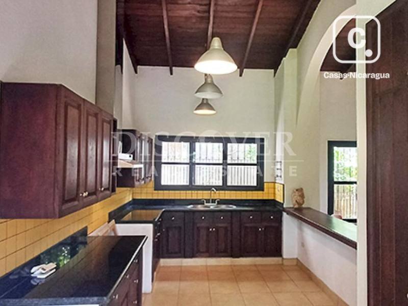 Casa en venta o alquiler en Carretera Sur, Managua – 4 hab, 360 m²