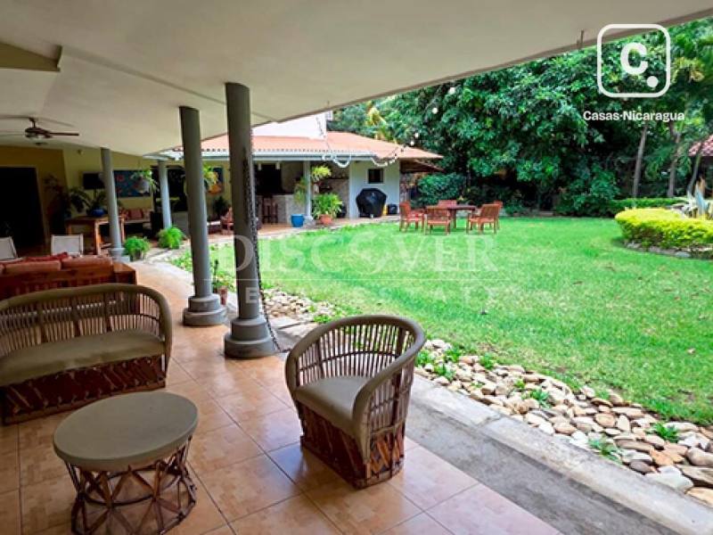 Casa en venta o alquiler en Las Colinas, Managua – 3 hab, 300 m²