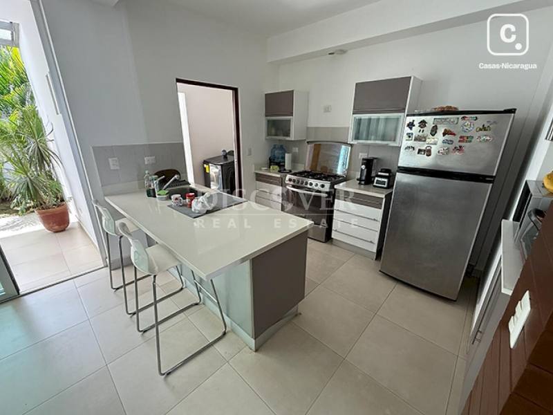 Casa en venta en Villa Fontana, Managua – 3 hab, 182 m²