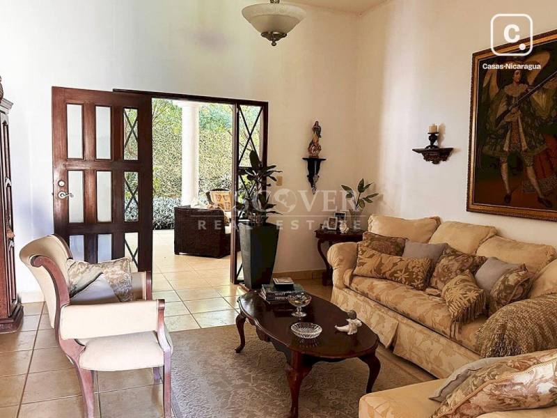 Casa en venta en Santo Domingo, Managua – 3 hab, 380 m²