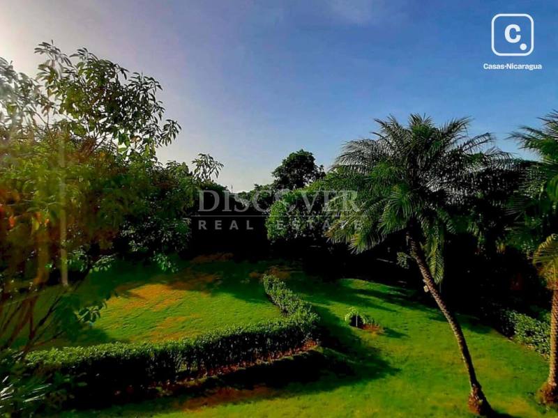 Casa en alquiler en Pista Jean Paul Genie, Managua – 5 hab, 260 m²