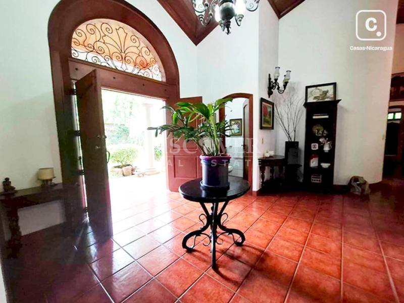 Casa en venta o alquiler en Carretera Sur, Managua – 4 hab, 420 m²