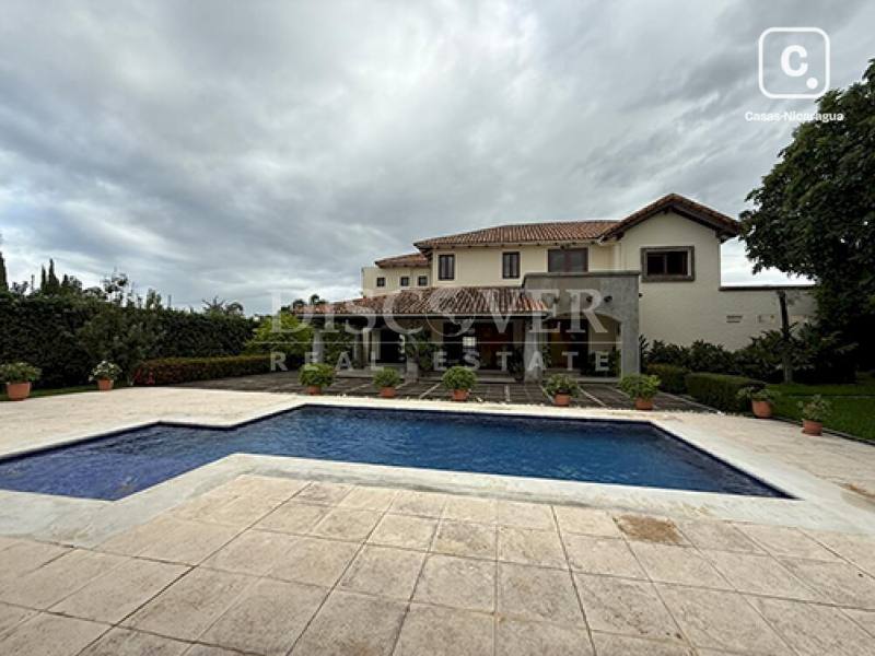 Casa en venta en Santo Domingo, Managua – 4 hab, 496 m²