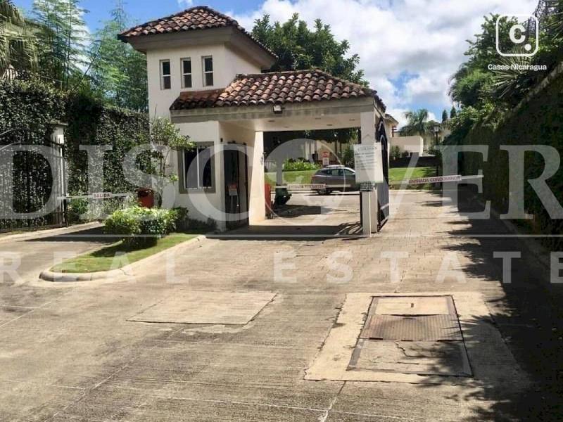 Casa en alquiler en Las Colinas, Managua – 3 hab, 186 m²