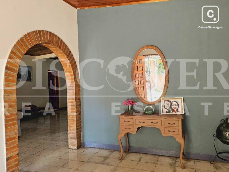 Casa en venta en Reparto San Juan, Managua – 5 hab, 388 m²