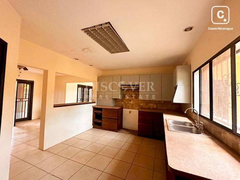 Casa en venta o alquiler en Carretera Sur, Managua – 4 hab, 420 m², US$ 330,000