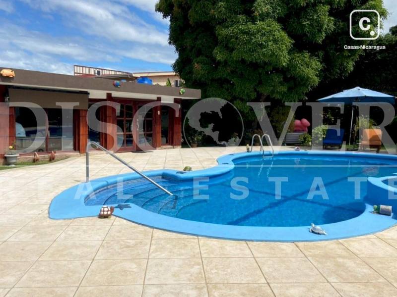 Casa en venta o alquiler en Las Colinas, Managua – 5 hab, 1,000 m²