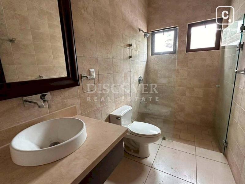 Casa en venta en Villa Fontana, Managua – 5 hab, 720 m², US$ 1,000,000