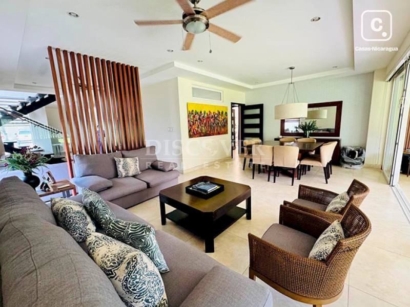 Casa en venta en Villa Fontana, Managua – 4 hab, 285 m²