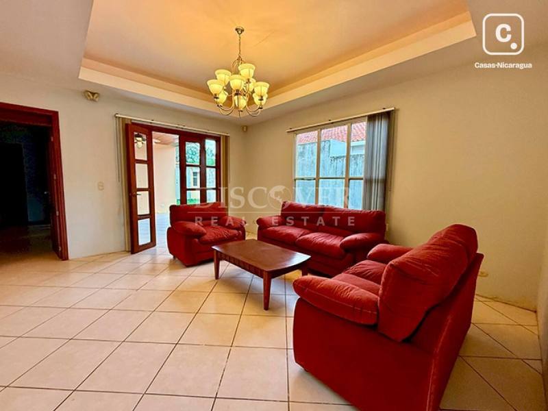 Casa en venta en Carretera Masaya, Managua – 3 hab, 216 m²