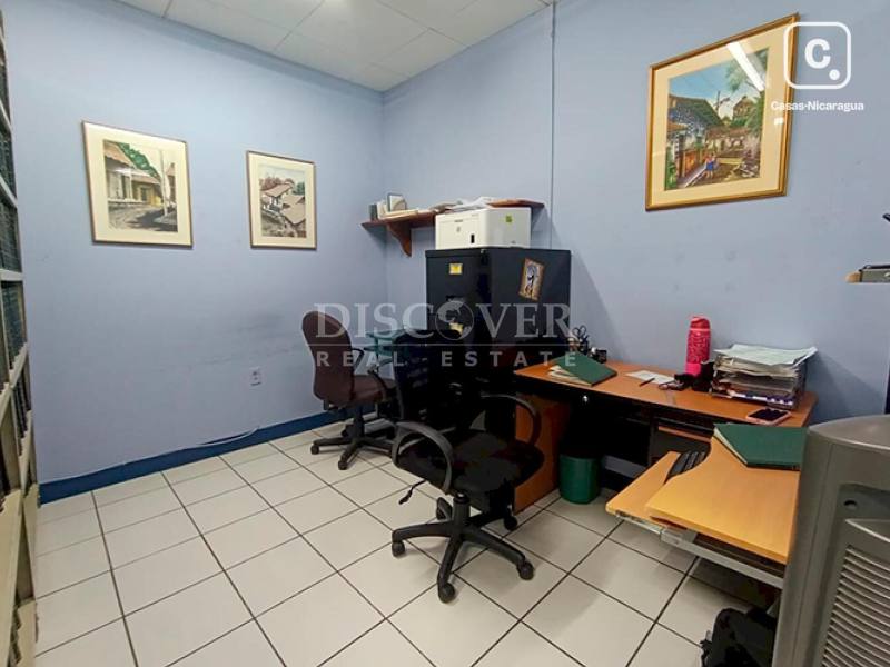 Edificio en venta en Altamira, Managua – 736 varas²