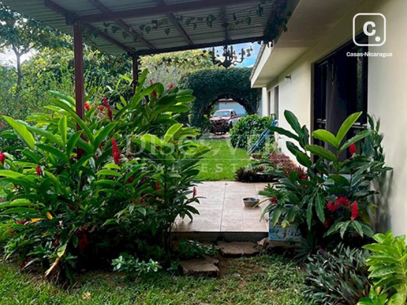 Casa en venta en Santo Domingo, Managua – 4 hab, 400 m², US$ 710,000