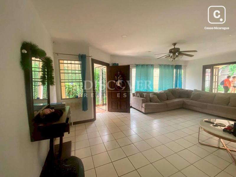 Casa en venta en Villa Fontana, Managua – 3 hab, 230 m², US$ 180,000