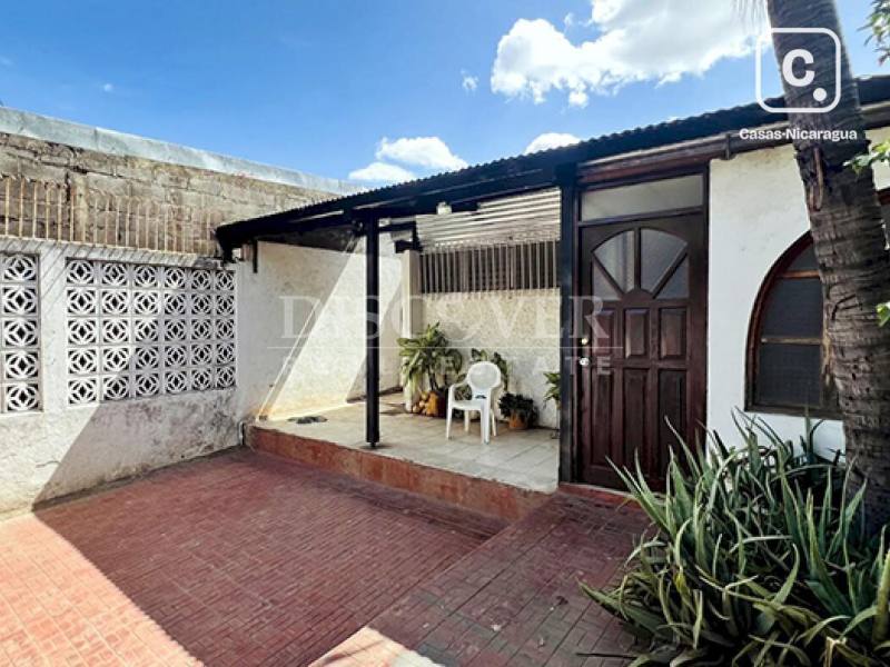 Local comercial en venta en Bello Horizonte, Managua – 244 varas²