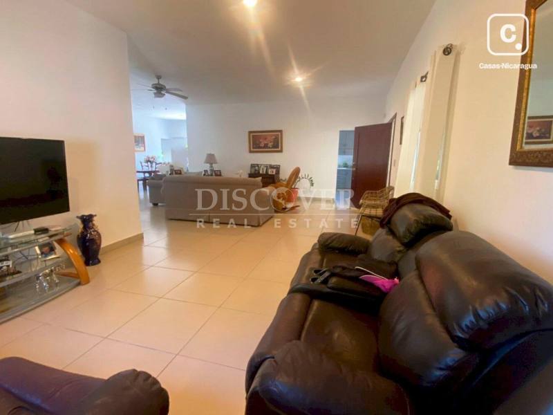 Casa en venta en Santo Domingo, Managua – 4 hab, 499 m²