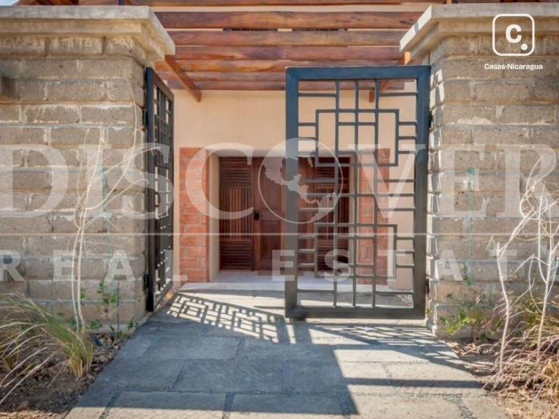 Casa de playa en venta en San Juan del Sur, Rivas – 2 hab, 195 m²