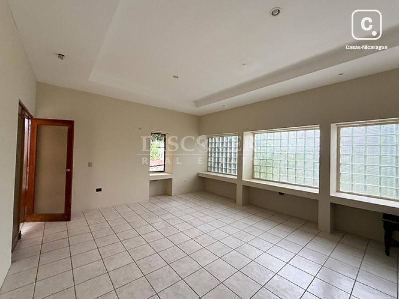 Oficina en venta en Carretera Masaya, Managua – 296 m²
