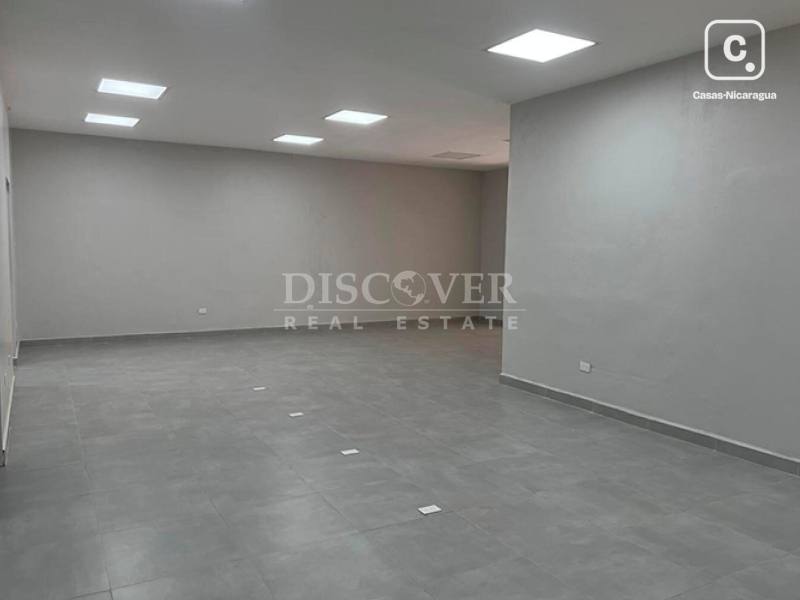 Oficina en alquiler en Los Robles, Managua – 930 m²
