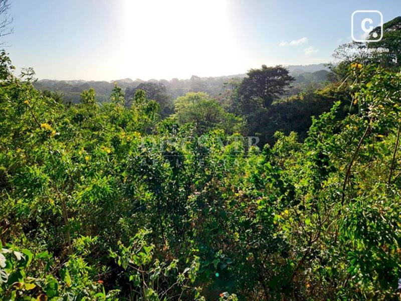 Terreno en venta en Villa Fontana, Managua – 2,757 varas²