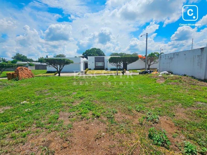 Terreno en venta en Esquipulas, Managua – 782 varas²