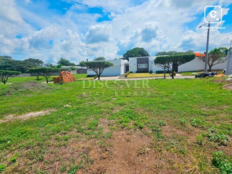 Terreno en venta en Esquipulas, Managua – 782 varas²
