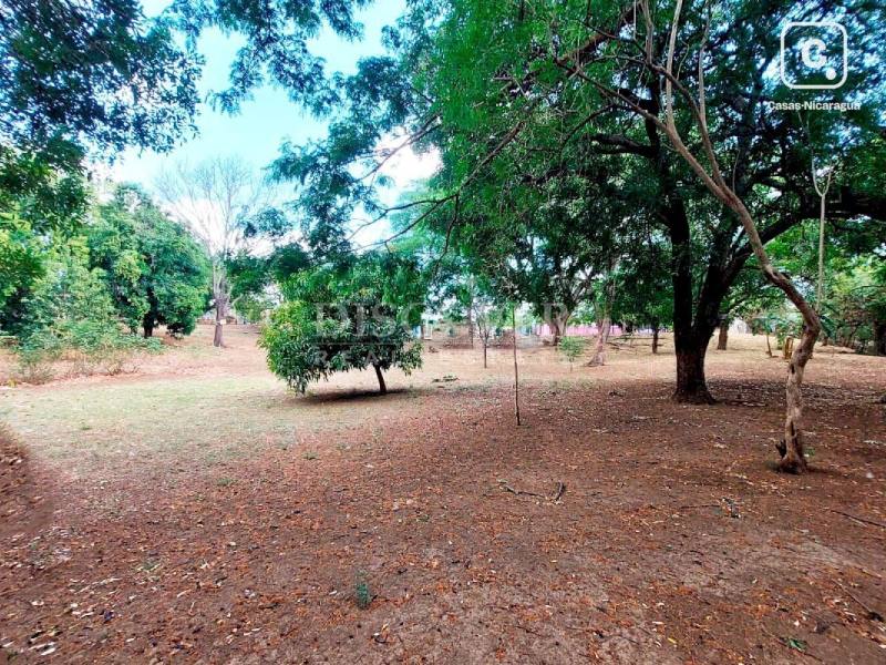 Terreno en venta en Suburbana, Managua – 7,000 varas²