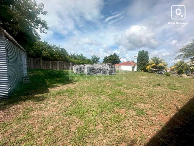 Terreno en venta en Santo Domingo, Managua – 704 varas²