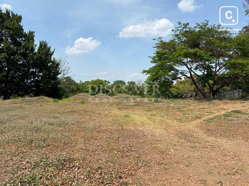 Terreno en venta en Villa Fontana, Managua – 2,002 varas²
