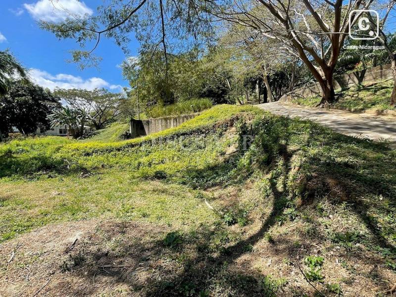 Terreno en venta en Villa Fontana, Managua – 644 varas²