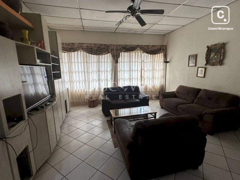 Local comercial en venta en Los Robles, Managua – 400 m²