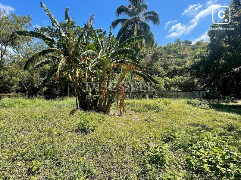 Terreno en venta en Villa Fontana, Managua – 709 varas²