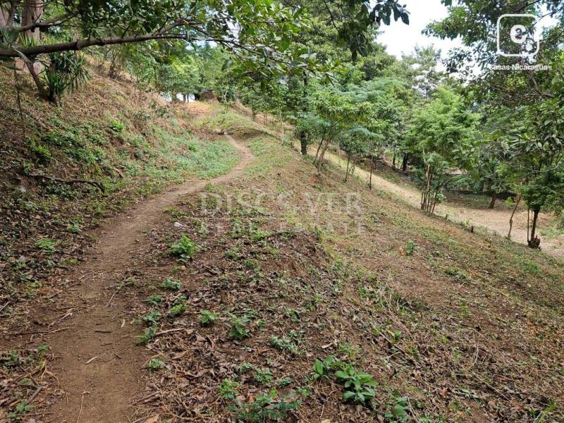Terreno en venta en Villa Fontana, Managua – 5,000 varas²