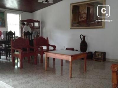 Casa en venta en Las Colinas, Managua – 6 hab, 420 m²