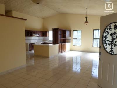Casa en venta en Carretera Sur, Managua – 3 hab, 2,500 varas²