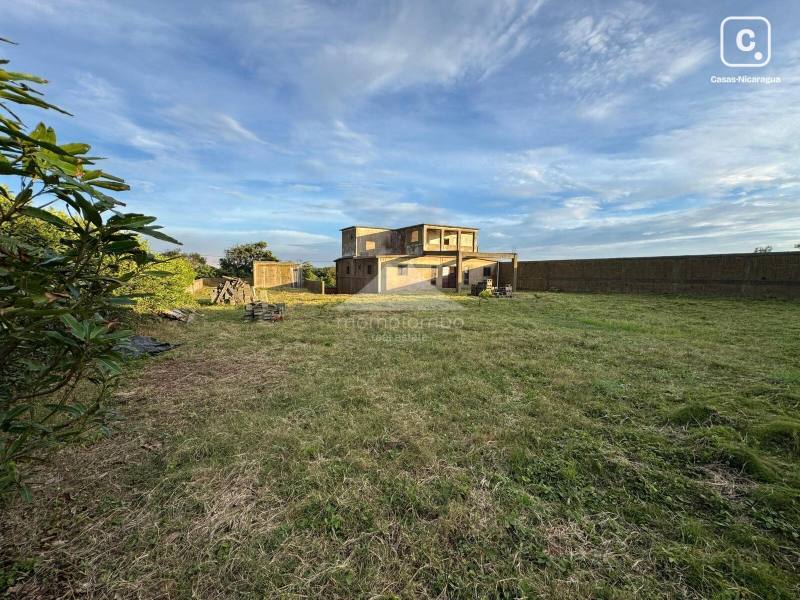 Casa en venta en Crucero, Managua – 5 hab, 425 m²