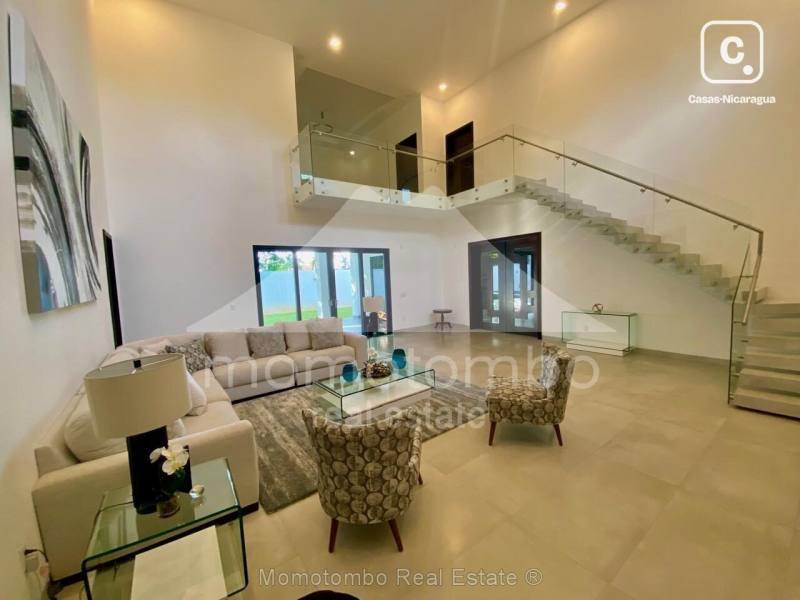 Casa en venta en Santo Domingo, Managua – 4 hab, 432 m²