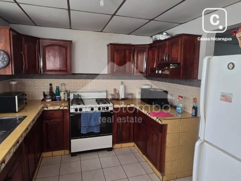 Casa en venta en Los Robles, Managua – 5 hab, 241 m²