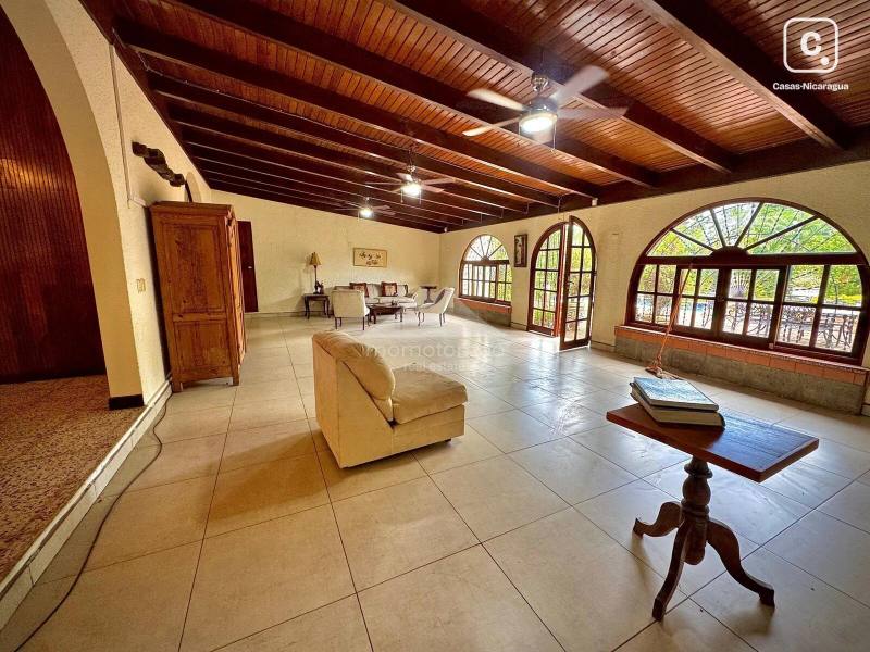 Casa en alquiler en Mirador de Santo Domingo, Managua – 4 hab, 560 m²