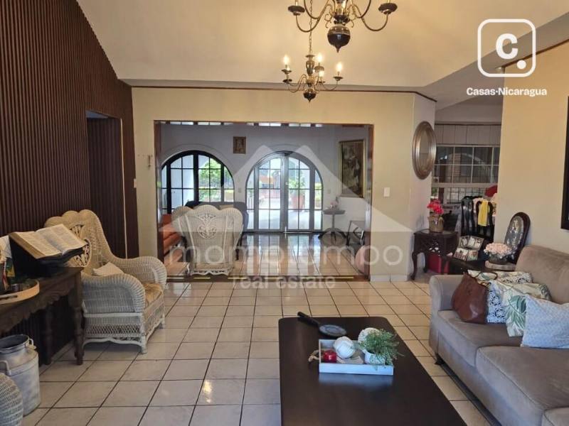 Casa en venta en Las Cumbres, Managua – 4 hab, 358 m²